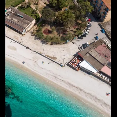 Elegantissimo Direttamente Sul Mare Le Ghiaie 6 Posti Letto