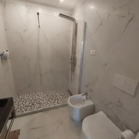Elegantissimo Direttamente Sul Mare Le Ghiaie 6 Posti Letto Appartamento *