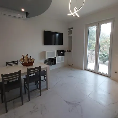 Elegantissimo Direttamente Sul Mare Le Ghiaie 6 Posti Letto Appartamento *